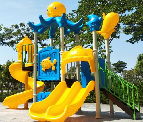 Cầu trượt trường mầm non- Vì sao không thể thiếu trong sân chơi ?