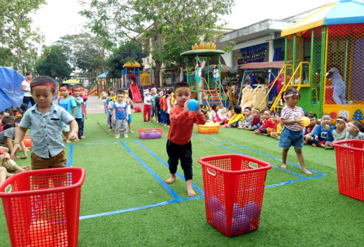 Lắp đặt đồ chơi ngoài trời cho mầm non: Những lưu ý quan trọng
