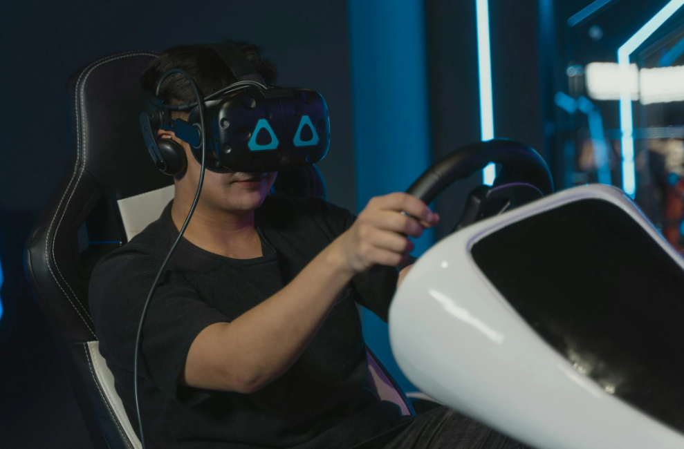 🏎️ Trải Nghiệm Như F1: VR Đua Xe Khiến Khách Phải Quay Lại Lần 2
