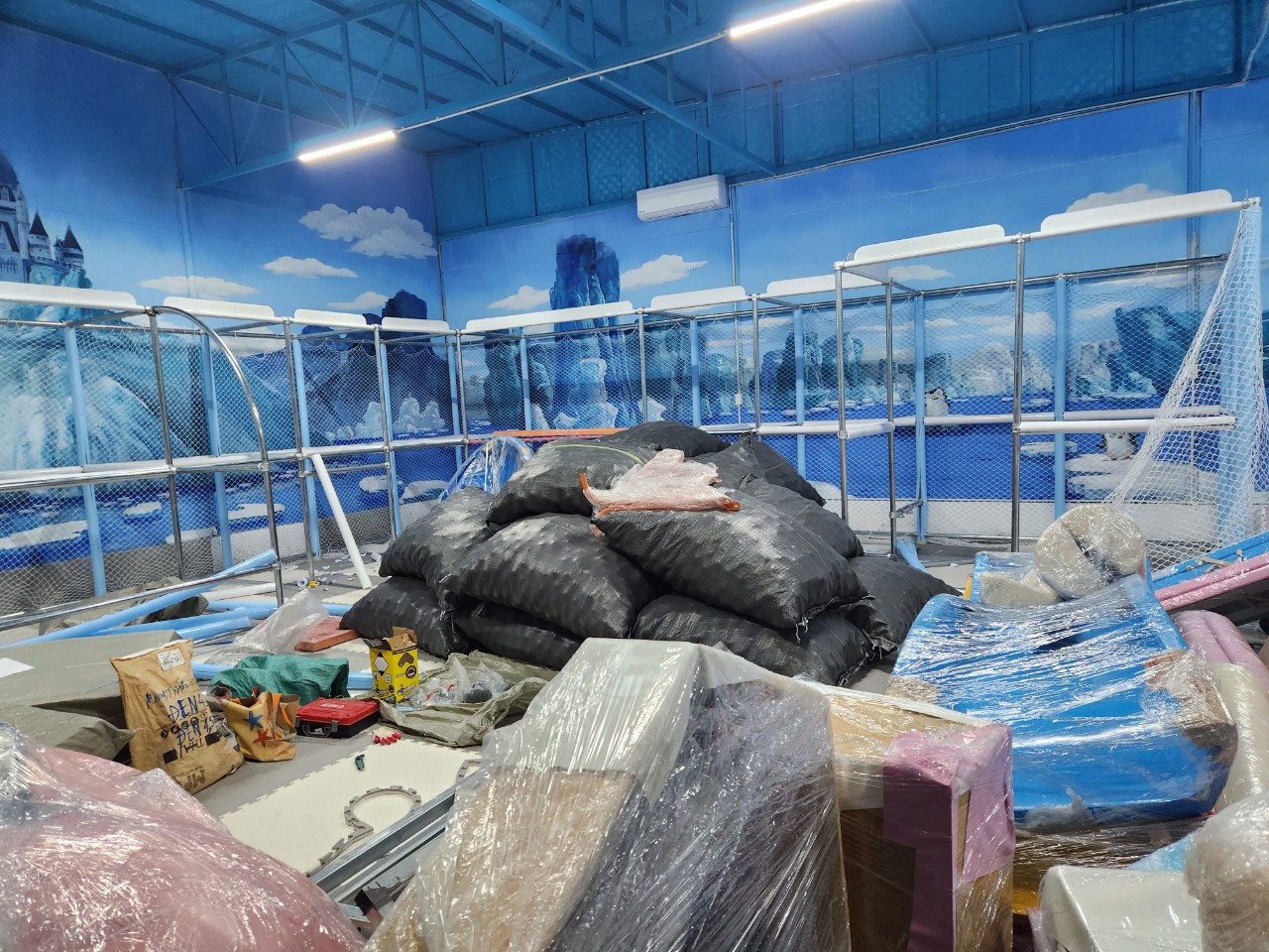 Khu vui chơi trong nhà