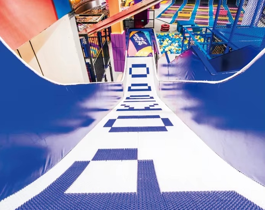 Cầu trượt tuyết phao bay CTTPKB Dochoikinhbac Trò chơi hấp dẫn trong khu vui chơi