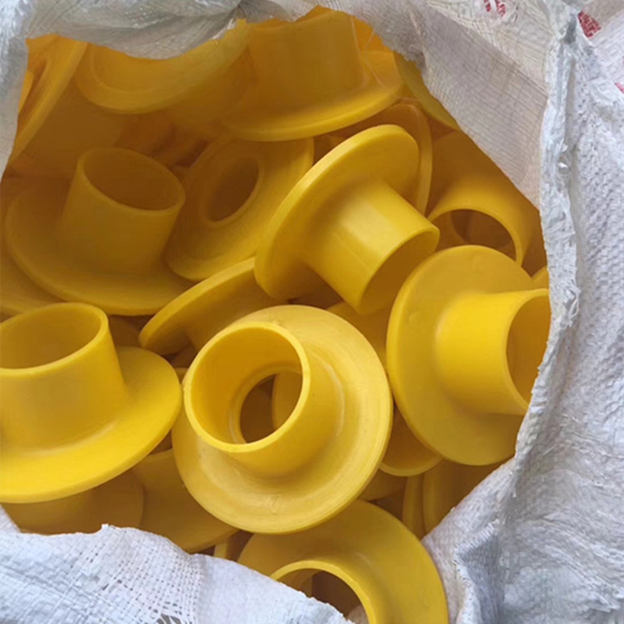 Chân đế nhựa nhà liên hoàn - Chân đế đón cột thép khu liên hoàn nhà bóng trong khu vui chơi