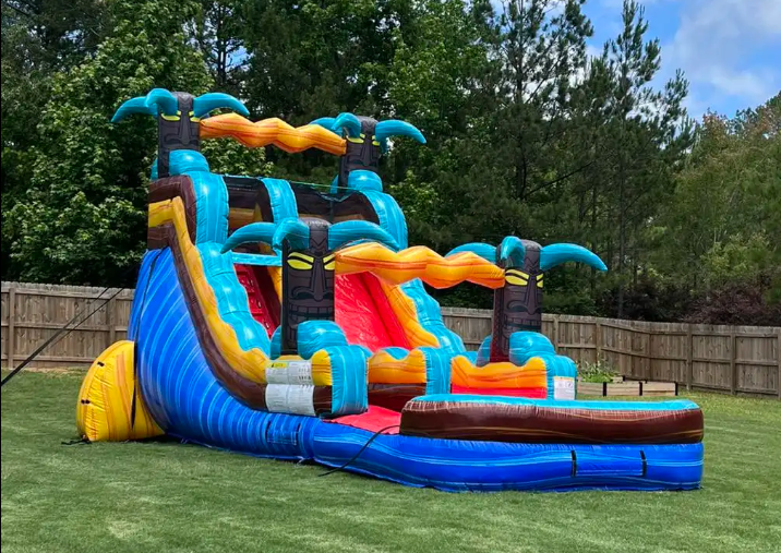 Biến Mảnh Đất Trống Thành Khu Vui Chơi Hút Khách Với Nhà Phao Cùng Đồ Chơi Kinh Bắc!