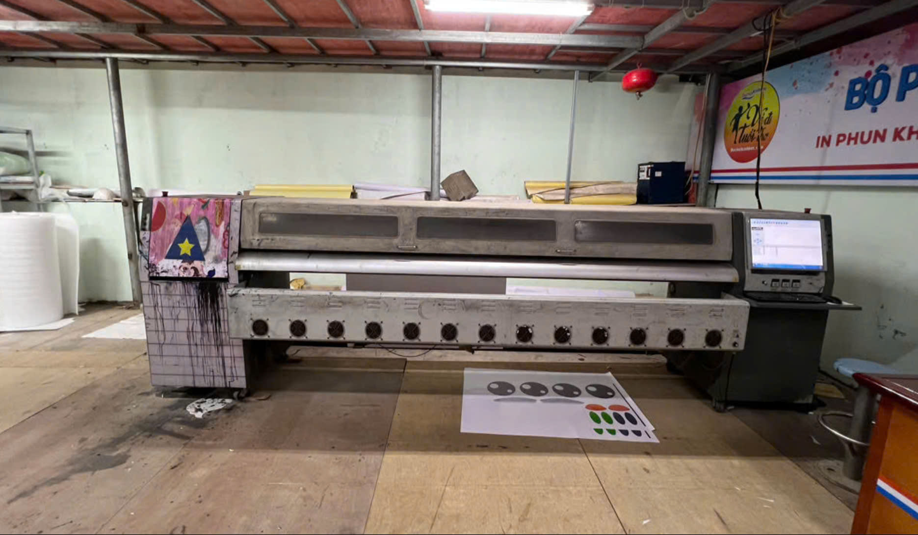 Máy In Phun Khổ Lớn _Hỗ trợ in ấn sắc nét trong ngành công nghiệp