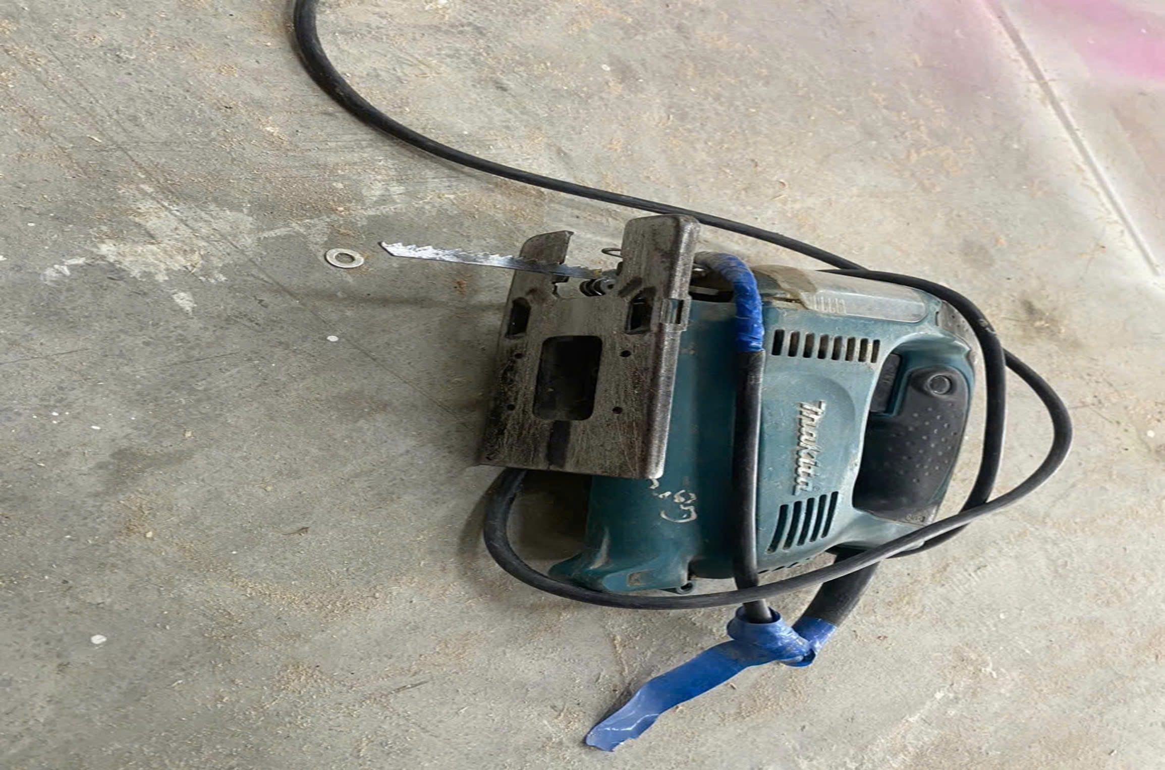 Máy Lọng Gỗ Cầm Tay Makita_ Dochoikinhbac