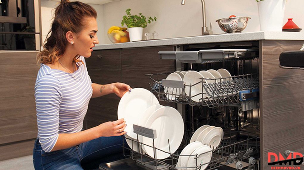 Cách sử dụng máy rửa bát tiết kiệm điện nước