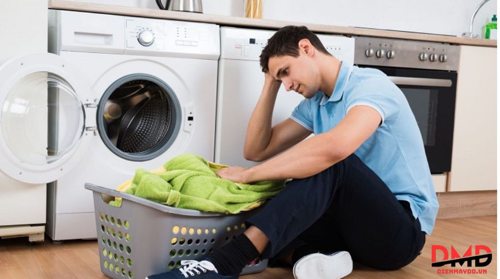 Máy giặt báo lỗi rung lắc – nguyên nhân và xử lý