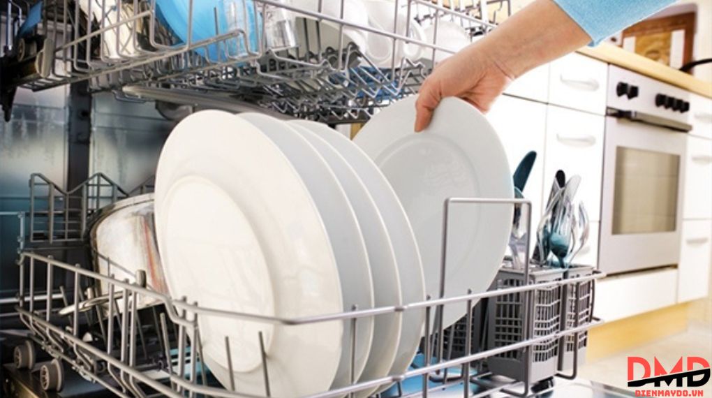 Máy rửa bát báo lỗi – nguyên nhân và xử lý tại nhà