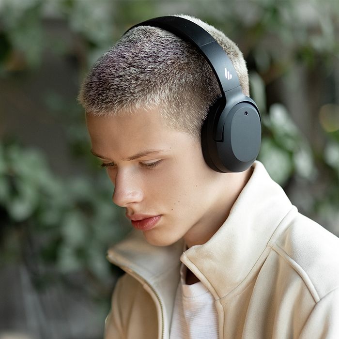 Edifier W820NB trang bị tính năng xuyên âm