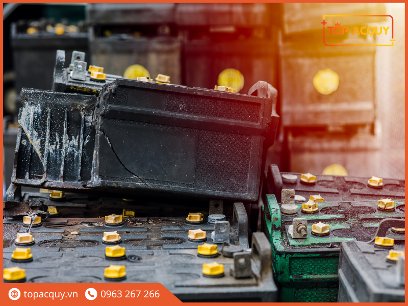 bình ắc quy bị sụt áp