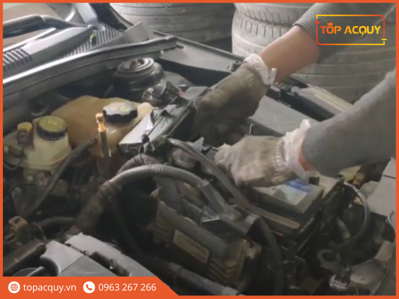 ắc quy xe lacetti