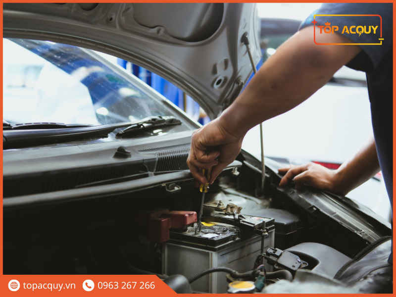 thay ắc quy ô tô mazda 3