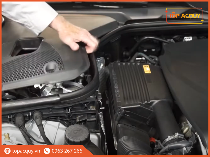 ắc quy xe mercedes e300