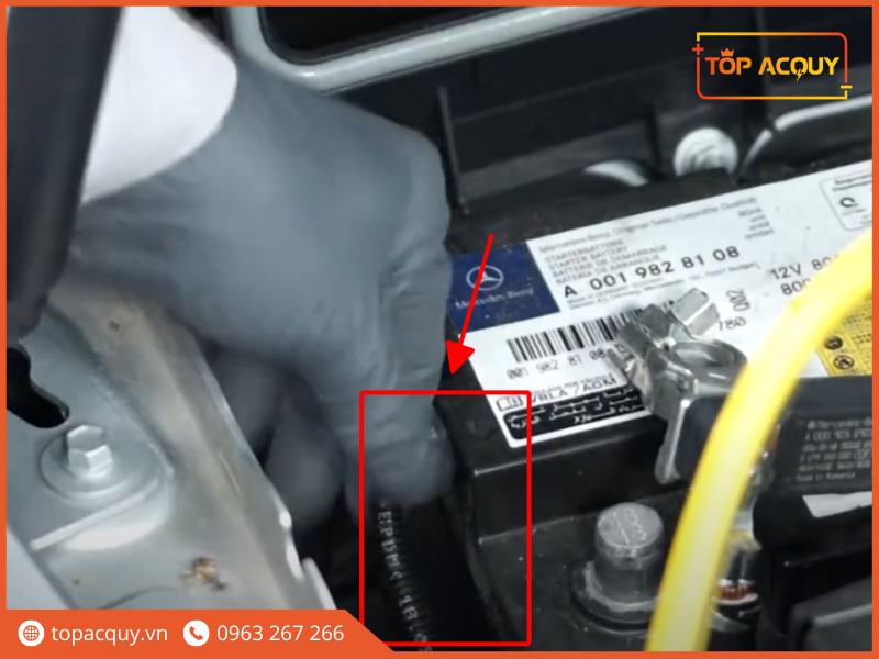 ắc quy xe mercedes e300