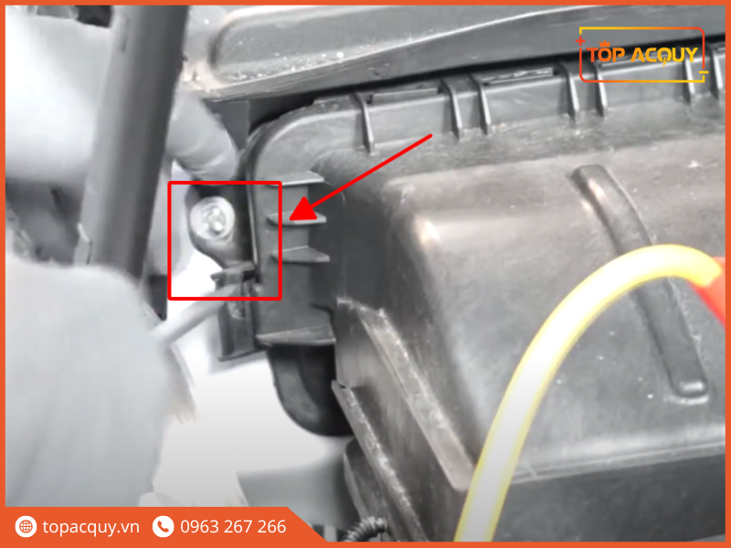 ắc quy xe mercedes e300