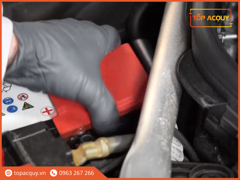 ắc quy xe mercedes e300