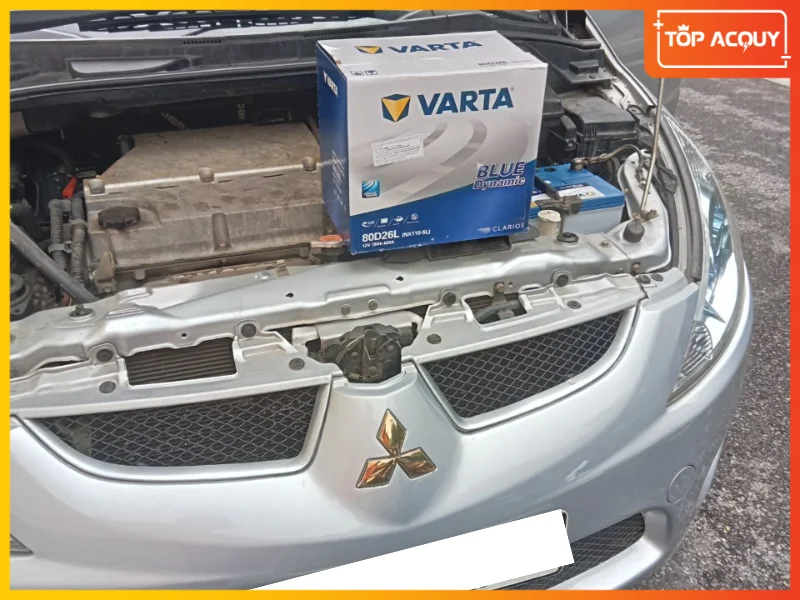 Chuẩn bị thay thế ắc quy Varta chính hãng cho Mitsubishi Grandis