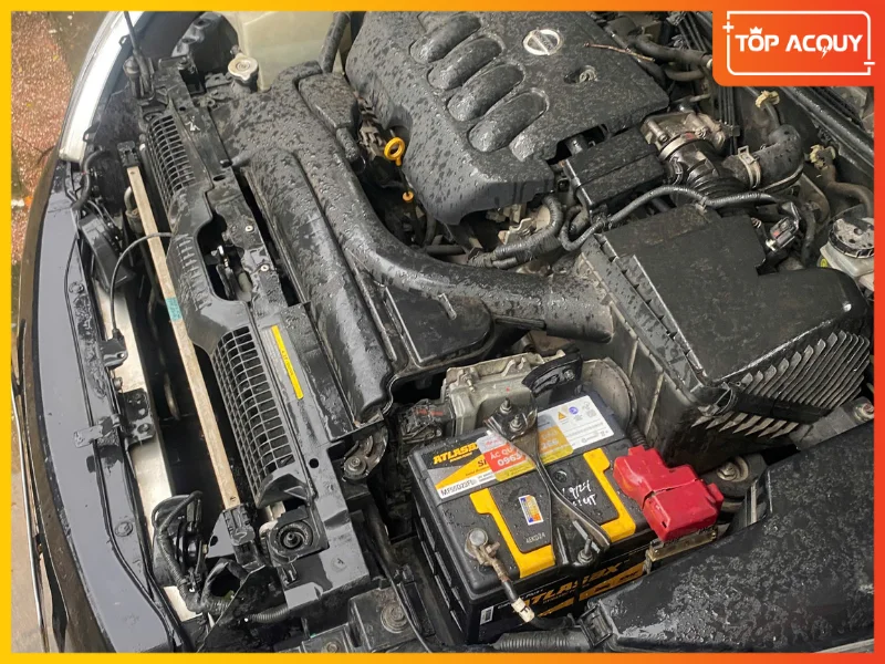 Topacquy hoàn thiện lắp đặt ắc quy AtlasBX cho Nissan Teana, kiểm tra kỹ lưỡng hệ thống điện