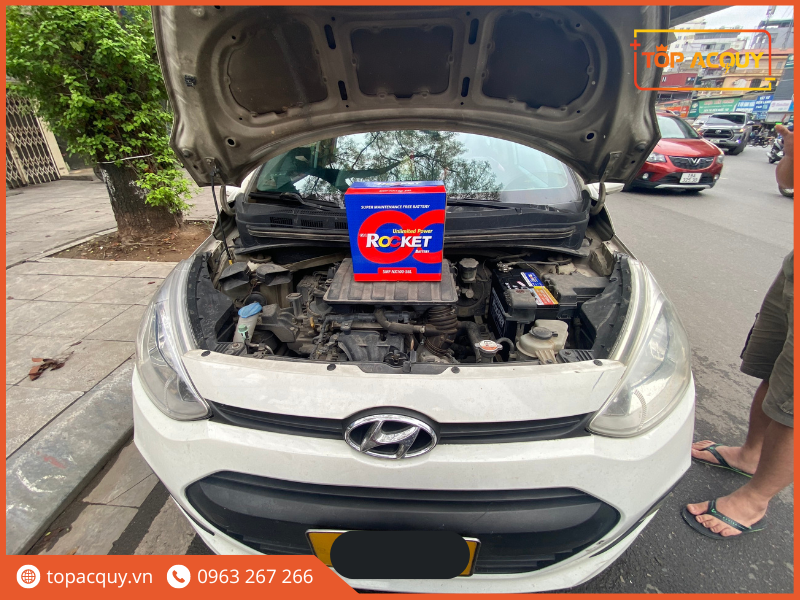 thay ắc quy xe Hyundai