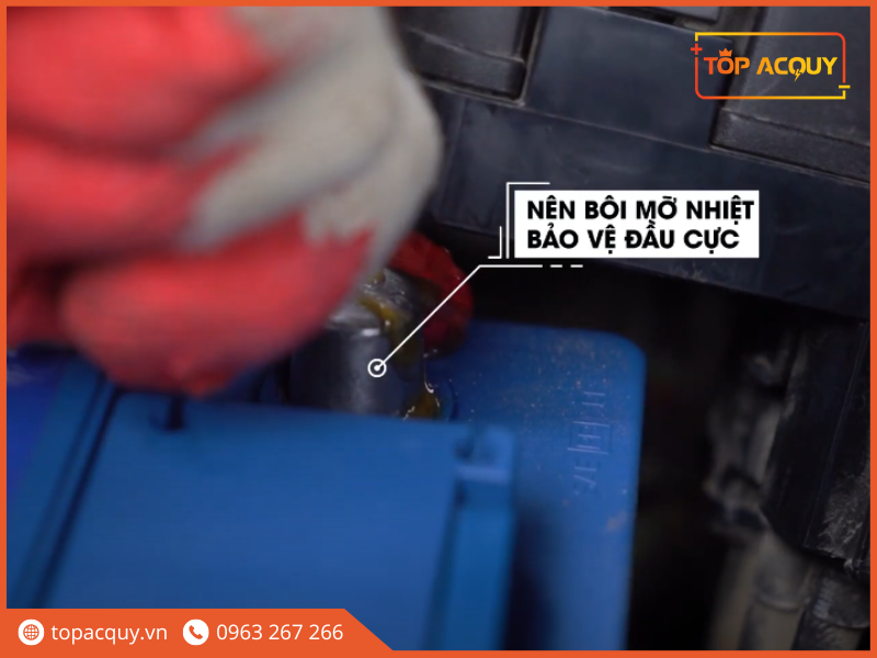 thay ắc quy xe Hyundai