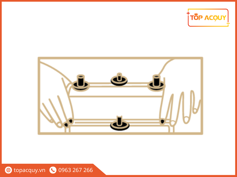 thay ắc quy ô tô Isuzu