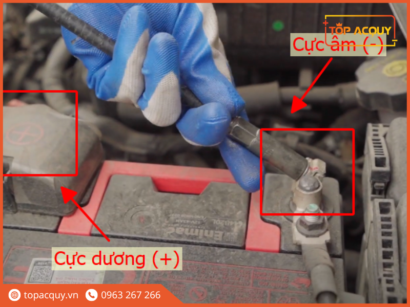 thay ắc quy ô tô KIA