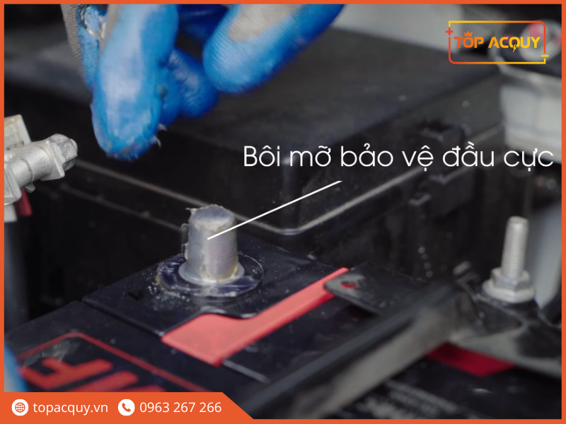 cách thay ắc quy mitsubishi