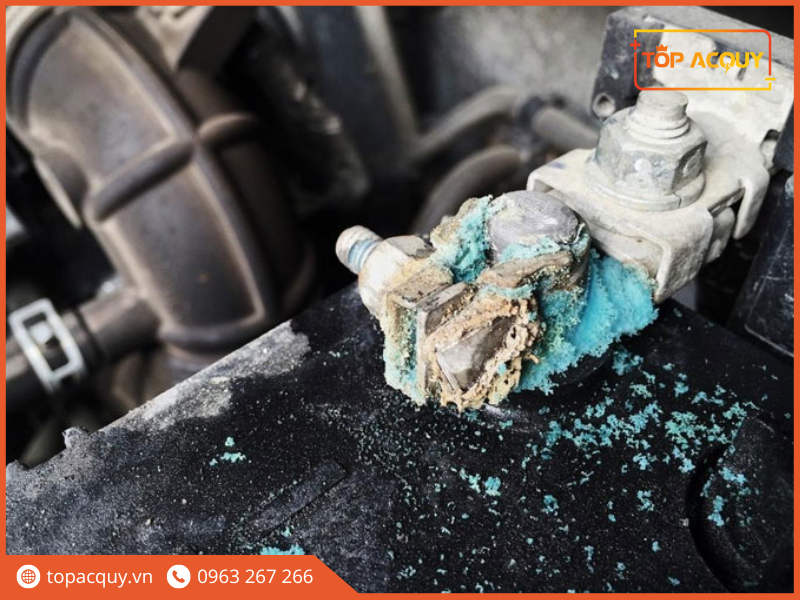 thay ắc quy ô tô Rolls-Royce