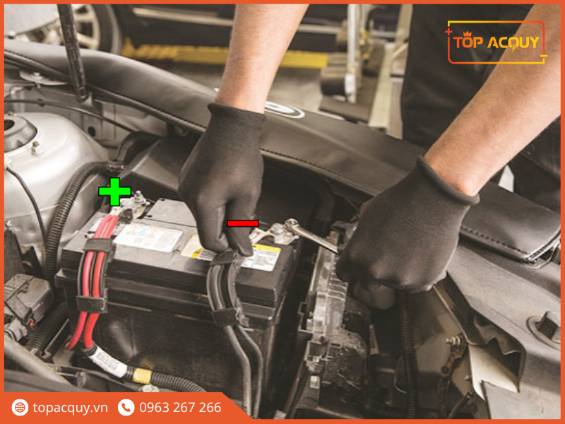 thay ắc quy ô tô Renault