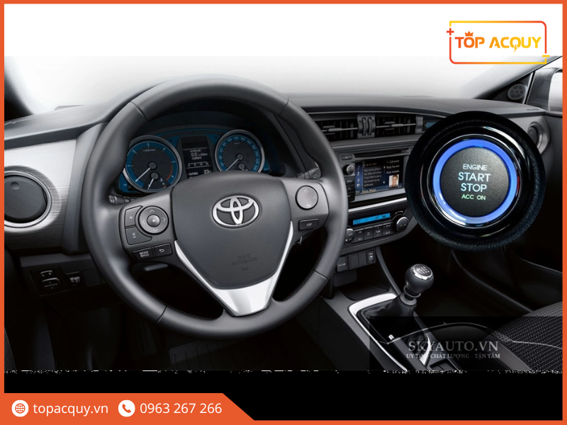 thay ắc quy ô tô Toyota