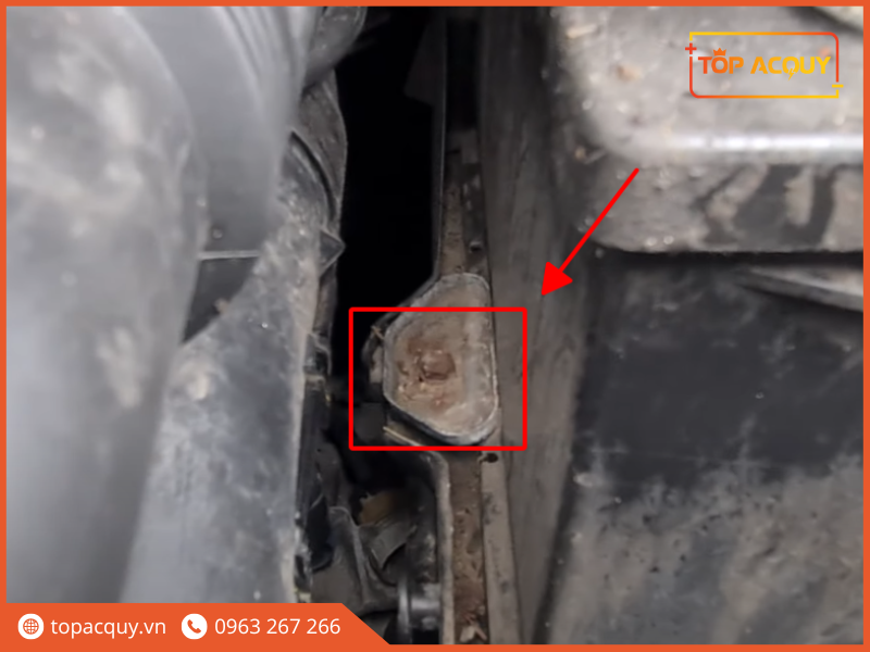 ắc quy xe Peugeot 5008