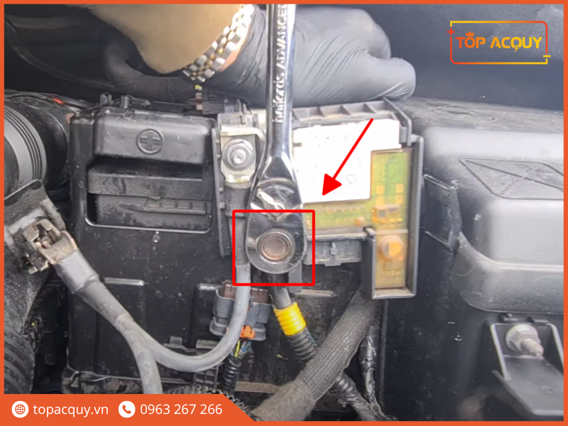 ắc quy xe Peugeot 5008