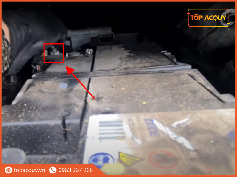 ắc quy xe Peugeot 5008