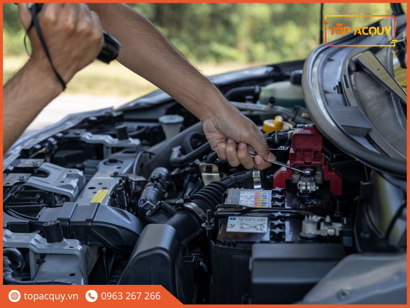 thay ắc quy mercedes tại hà nội