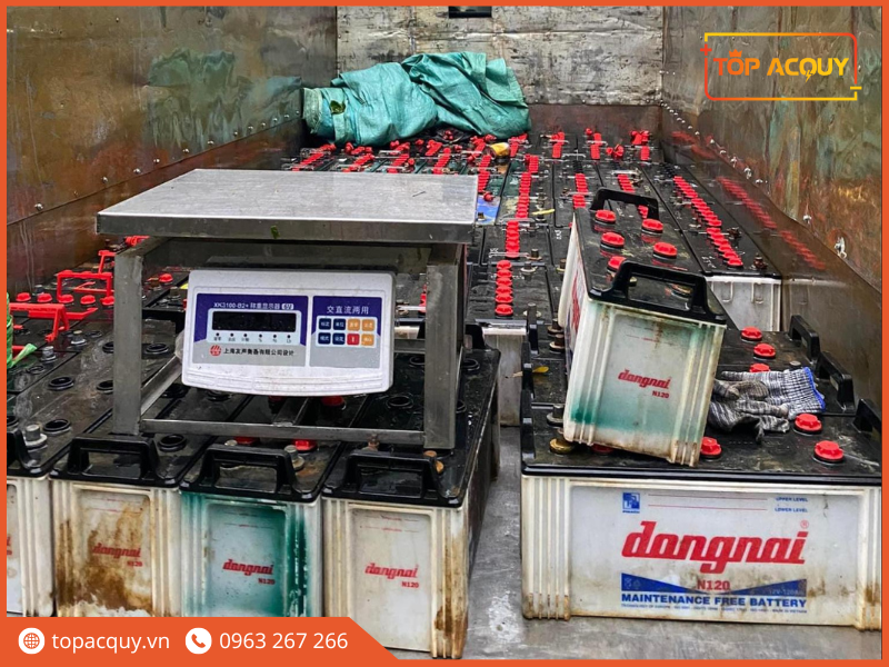 mẫu bình ắc quy 12V 100Ah cũ