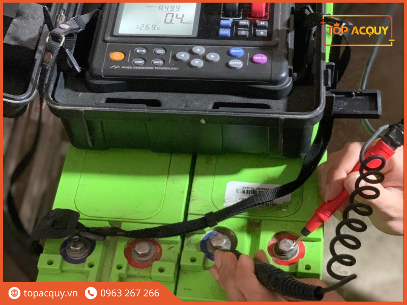 Dùng đồng hồ điện tử đo chất lượng bình