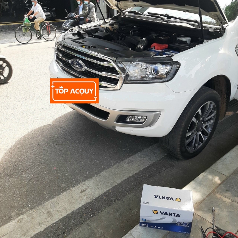 thay ắc quy ford everest