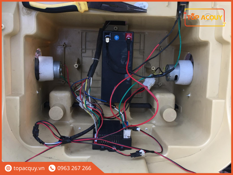 bình xe điện trẻ em