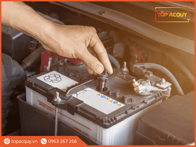Cách phục hồi bình ắc quy nước ô tô