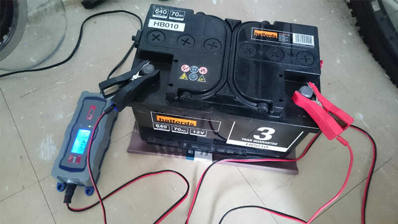 cách sạc bình ắc quy