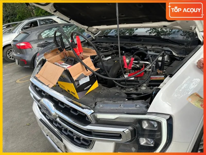 TOPACQUY cung cấp dịch vụ câu nổ ắc quy ô tô tại Hoài Đức, xử lý kịp thời các tình huống hết điện giữa đường