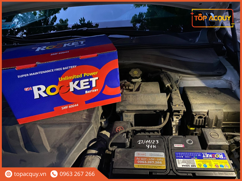 Đại lý ắc quy Rocket