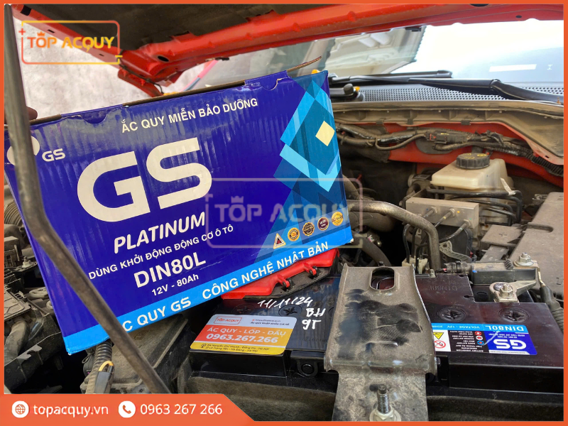 Dịch vụ thay mới ắc quy ô tô xe máy tận nơi