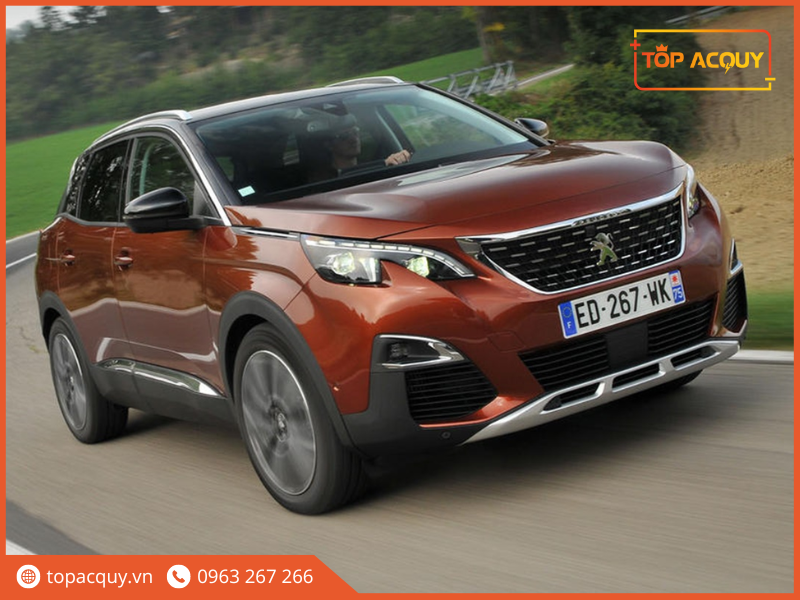 mệnh kim hợp xe màu nâu