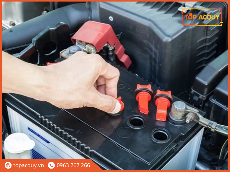 ắc quy nước là gì