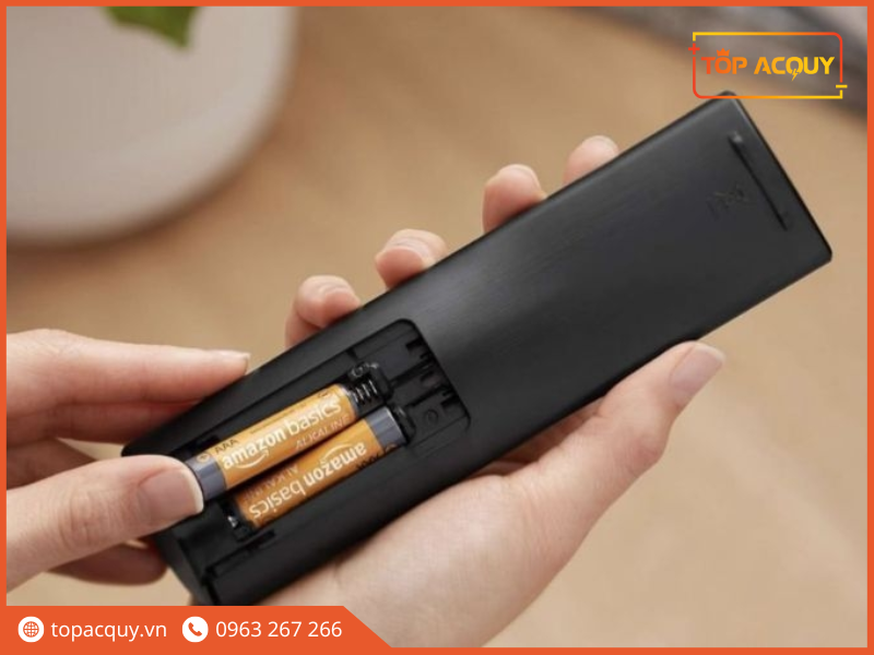 Lắp pin đúng cực