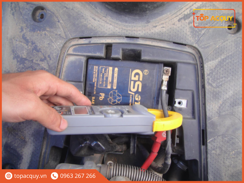 khi sạc ắc quy xe máy bao nhiêu tiền