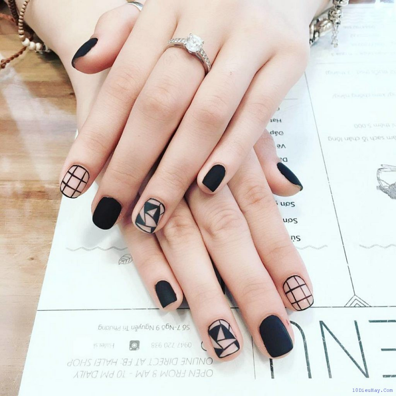 Mẫu nail kẻ sọc tổng hợp