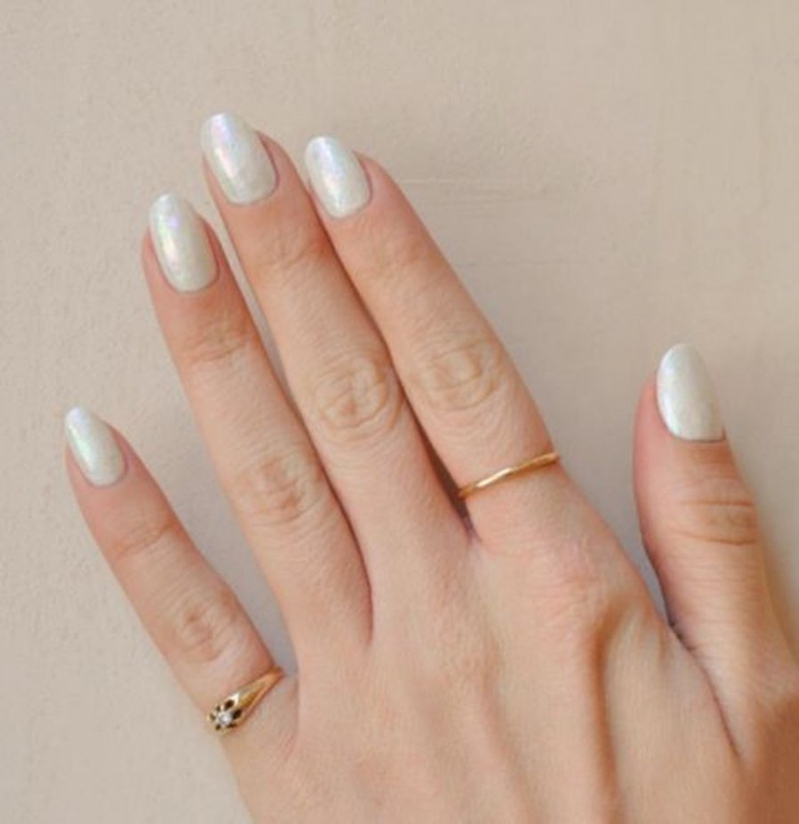 Nail màu trắng gạo