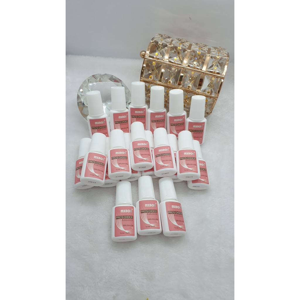 Sử dụng những loại kem dưỡng móng